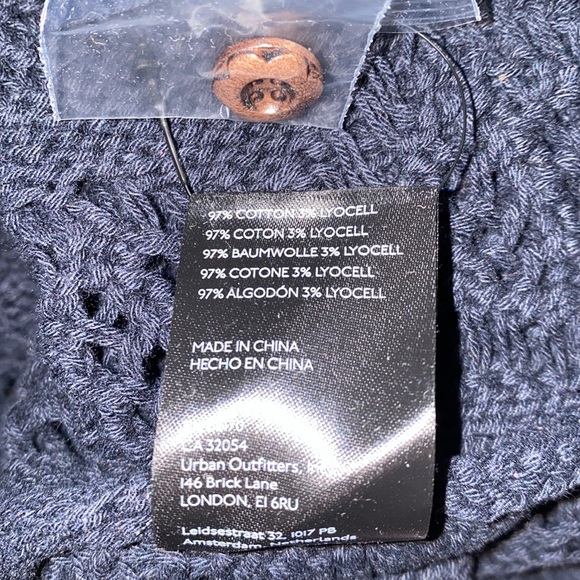 NWT x REVOLVE Jilly Free People Large Crocheted Cropped Cardigan Button Sweater - Picture 12 of 15